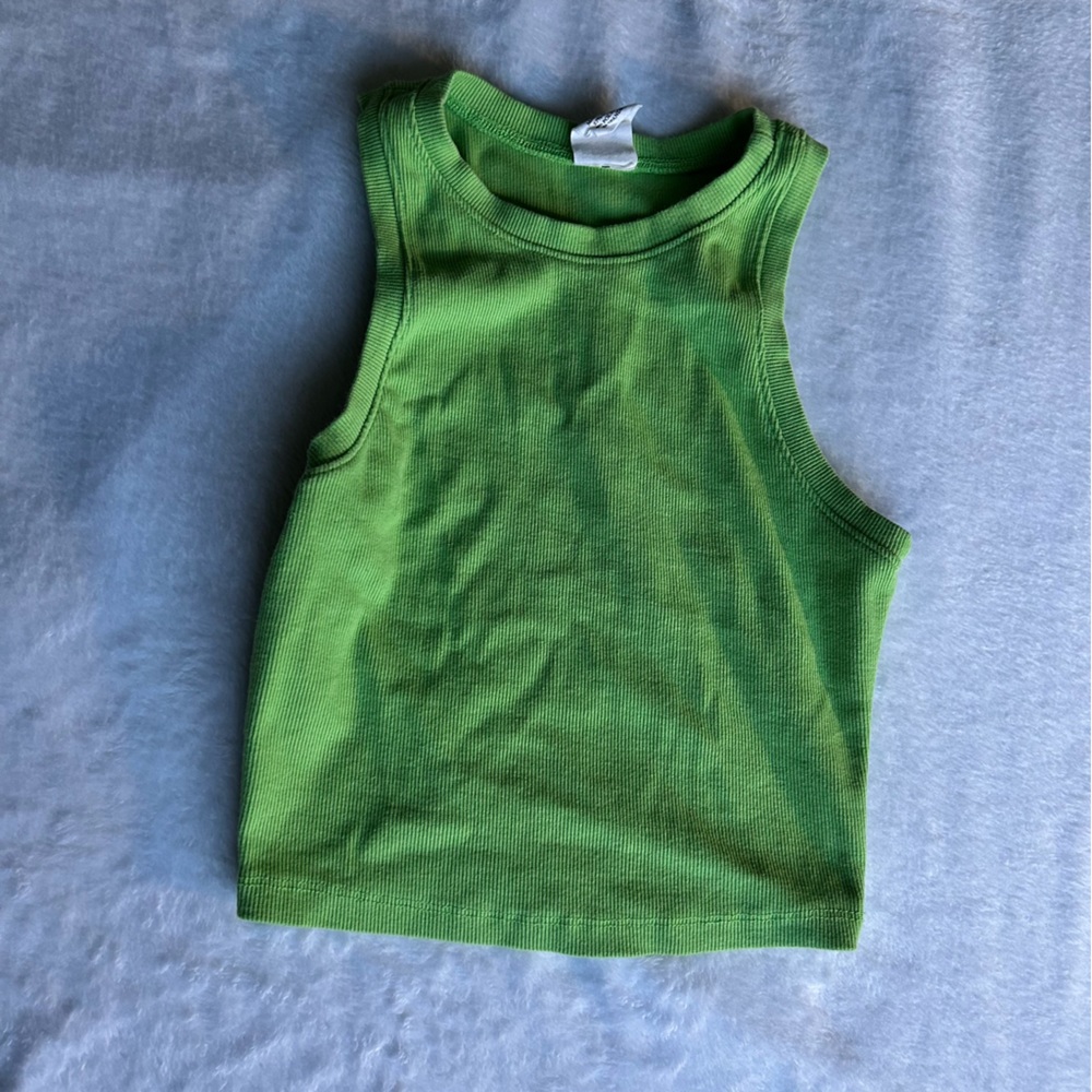 Green Tilly’s cropped tank